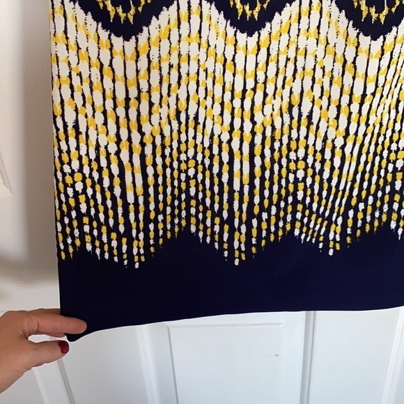 ILE New York yellow and navy shift dress with flared sleeves. - Picture 3 of 14